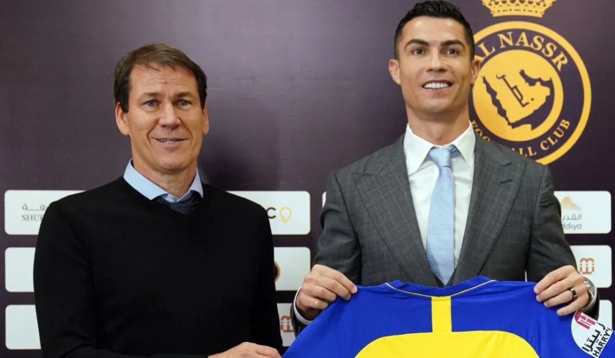 Al Nassr Coach Garcia Says "It's a Positive Addition when You have a Player like Ronaldo"